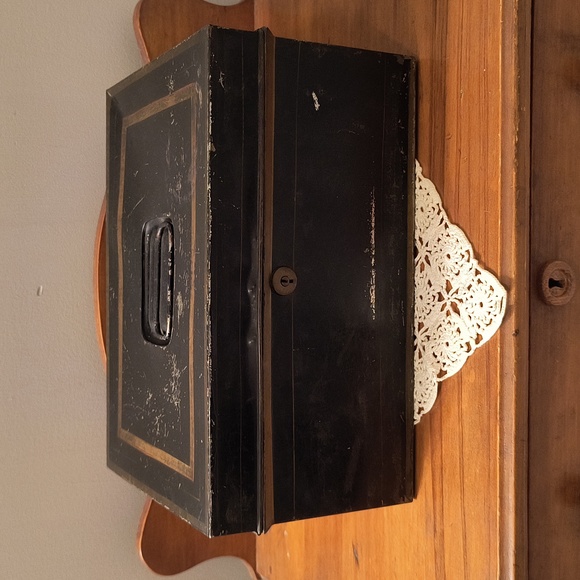 Vintage Other - Vintage Metal Cash Box